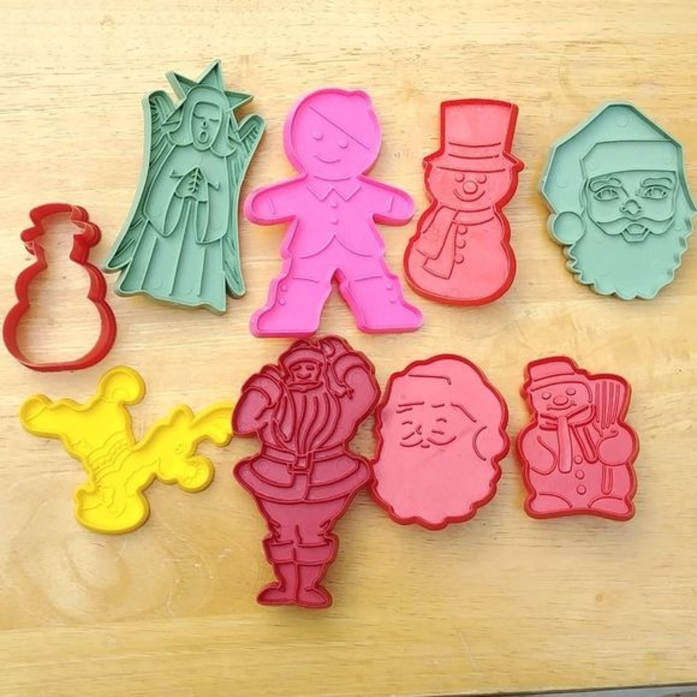 Vintage Assorted Christmas Cookie‎ Cutters